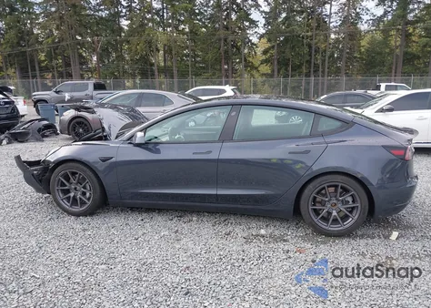 2021 Tesla Model 3 Long Range Dual Motor All-Wheel Drive z USA, uszkodzony, nr VIN 5YJ3E1EB4MF068002